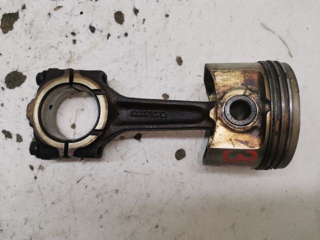 bontott FIAT PUNTO I Dugattyú és Hajtókar