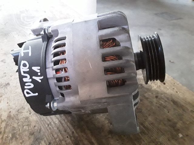 bontott FIAT PUNTO I Generátor