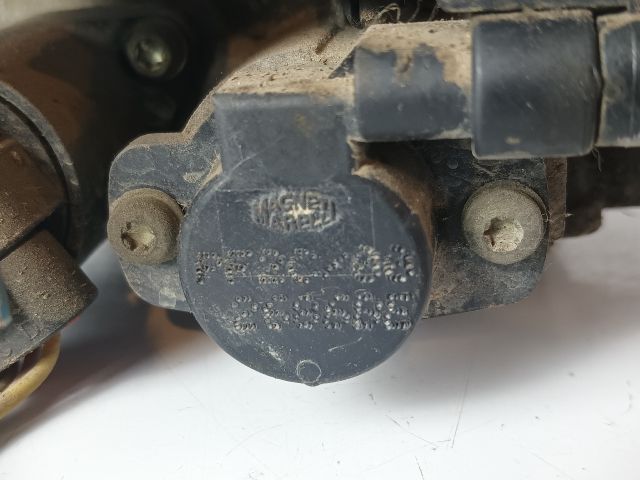 bontott FIAT PUNTO I Központi Injektor