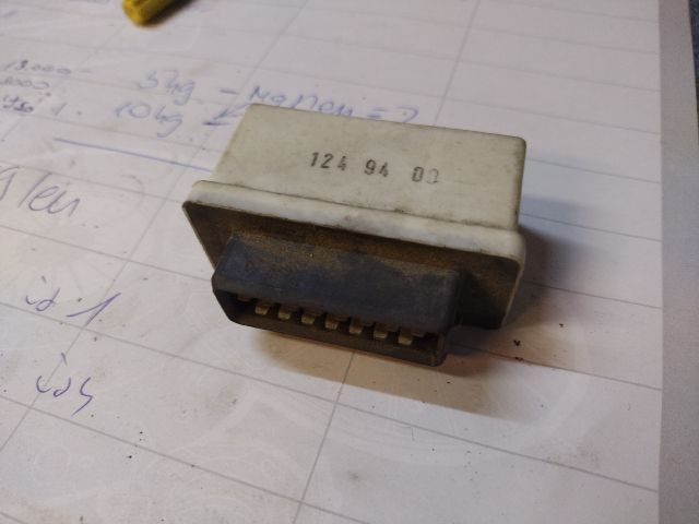 bontott FIAT PUNTO I Üzemanyag Szivattyú Relé