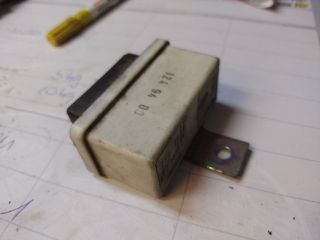 bontott FIAT PUNTO I Üzemanyag Szivattyú Relé