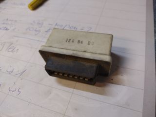 bontott FIAT PUNTO I Üzemanyag Szivattyú Relé