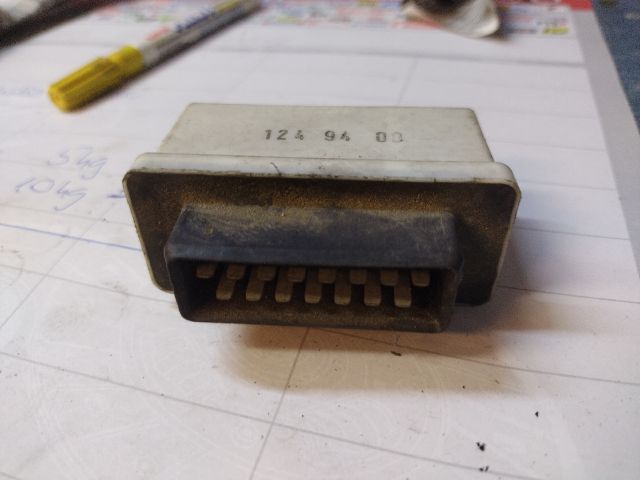 bontott FIAT PUNTO I Üzemanyag Szivattyú Relé