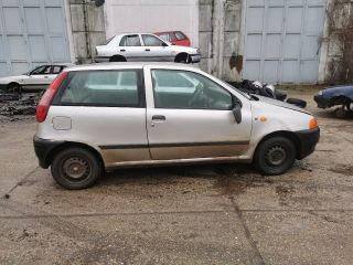 bontott FIAT PUNTO I Motor (Fűzött blokk hengerfejjel)