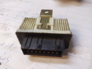 bontott FIAT PUNTO I Üzemanyag Szivattyú Relé