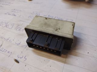 bontott FIAT PUNTO I Üzemanyag Szivattyú Relé