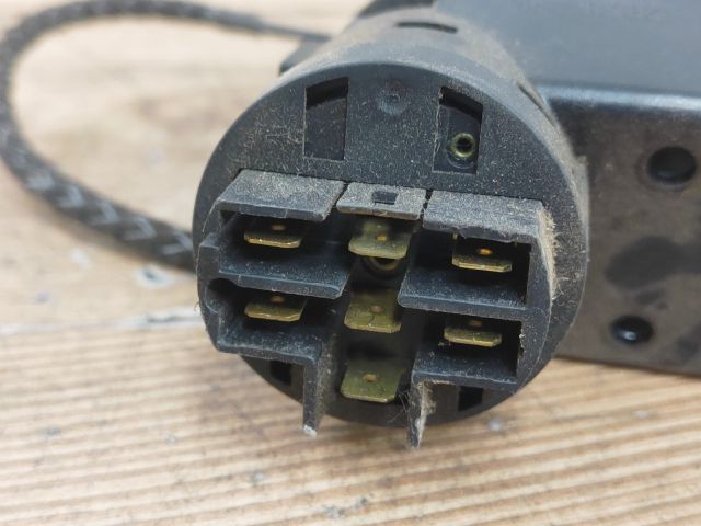 bontott FIAT PUNTO I Gyújtáskapcsoló Házzal