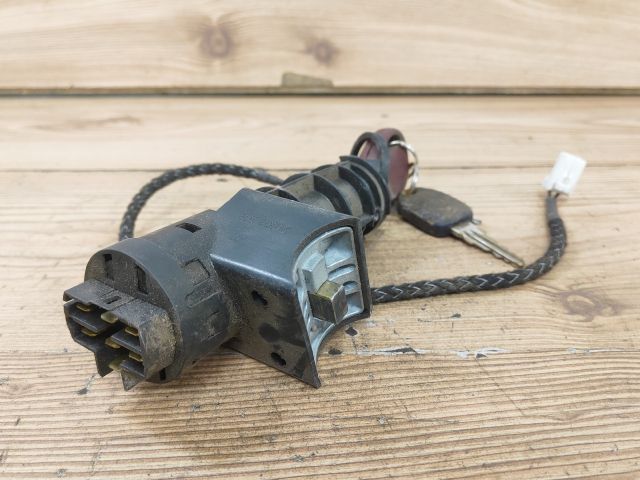 bontott FIAT PUNTO I Gyújtáskapcsoló Házzal