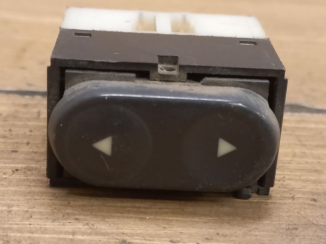 bontott FIAT PUNTO I Bal első Ablakemelő Kapcsoló