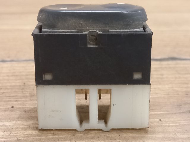 bontott FIAT PUNTO I Bal első Ablakemelő Kapcsoló