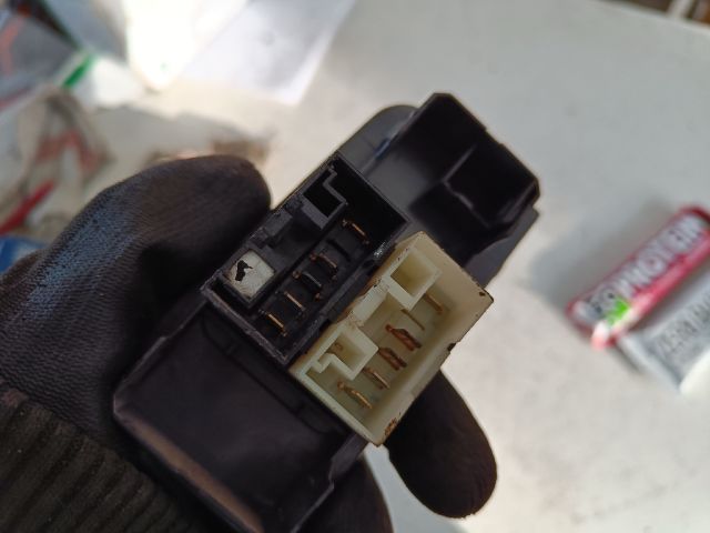 bontott FIAT PUNTO I Bal első Ablakemelő Kapcsoló