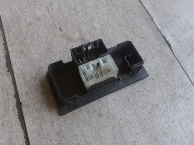 bontott FIAT PUNTO I Bal első Ablakemelő Kapcsoló