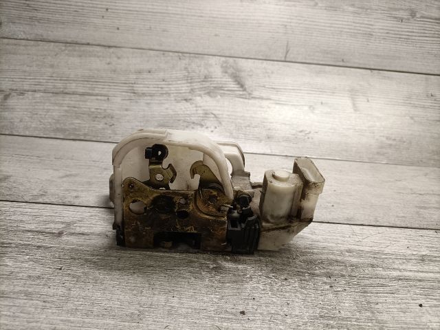 bontott FIAT PUNTO I Bal első Ajtózár