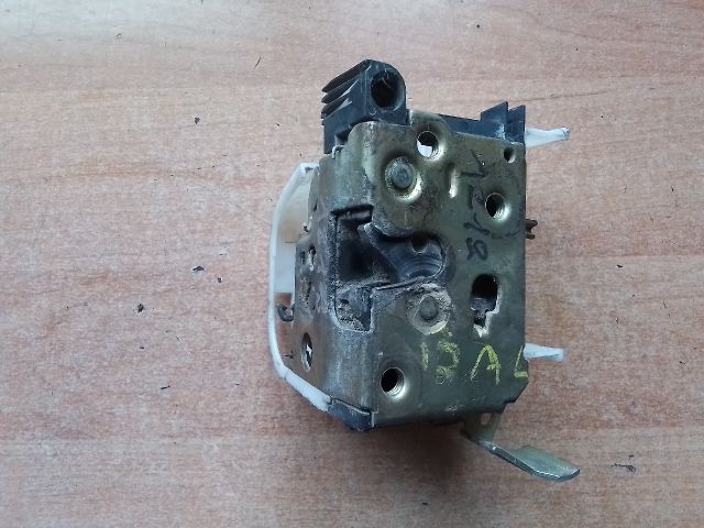 bontott FIAT PUNTO I Bal első Ajtózár