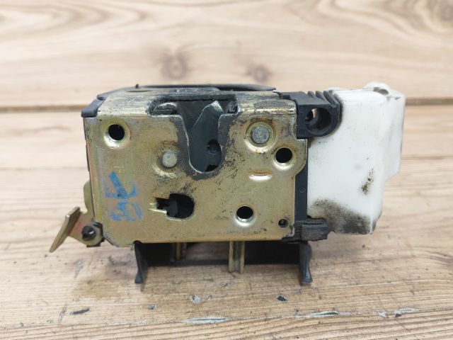 bontott FIAT PUNTO I Bal első Ajtózár