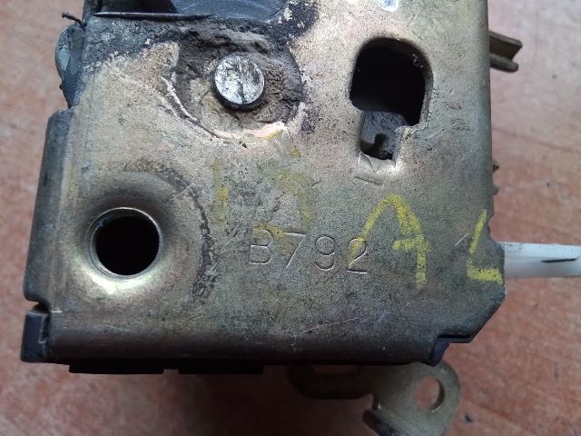 bontott FIAT PUNTO I Bal első Ajtózár