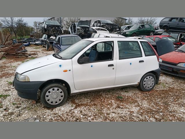 bontott FIAT PUNTO I Bal első Sárvédő Irányjelző