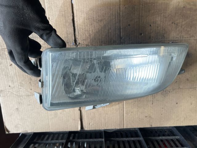 bontott FIAT PUNTO I Bal Fényszóró