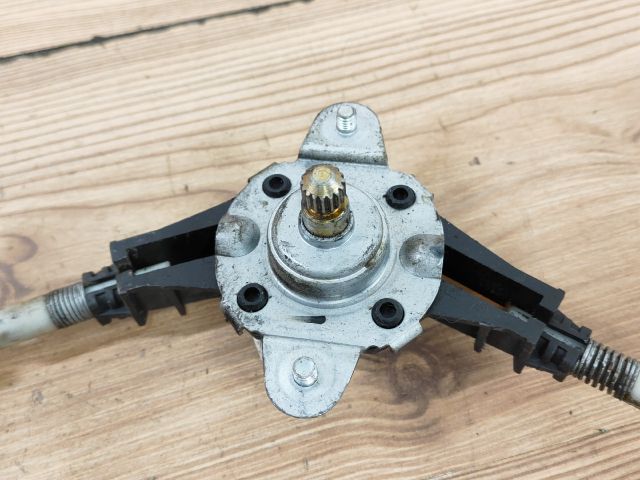 bontott FIAT PUNTO I Bal hátsó Ablakemelő Szerkezet (Mechanikus)