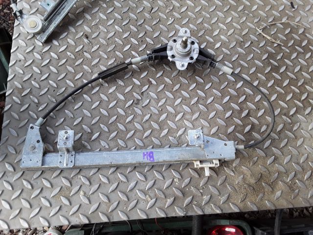 bontott FIAT PUNTO I Bal hátsó Ablakemelő Szerkezet (Mechanikus)