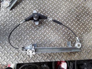 bontott FIAT PUNTO I Bal hátsó Ablakemelő Szerkezet (Mechanikus)