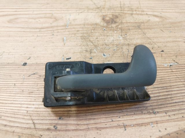 bontott FIAT PUNTO I Bal hátsó Belső Kilincs