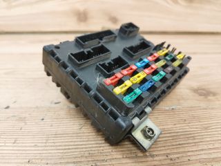 bontott FIAT PUNTO I Biztosítéktábla Utastér