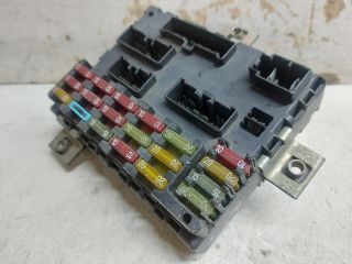 bontott FIAT PUNTO I Biztosítéktábla Utastér