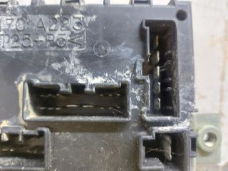 bontott FIAT PUNTO I Biztosítéktábla Utastér