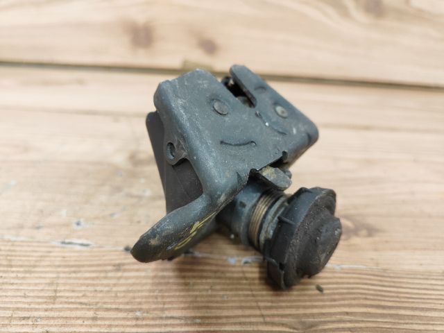 bontott FIAT PUNTO I Csomagtér Nyitó Kar / Gomb