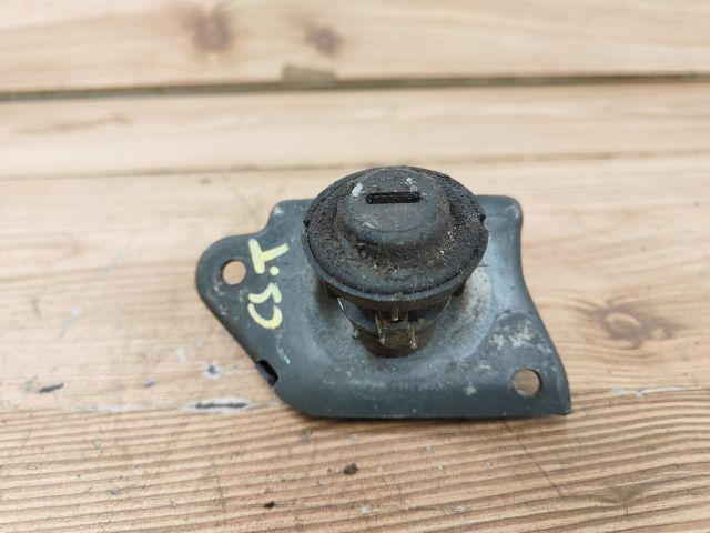 bontott FIAT PUNTO I Csomagtér Nyitó Kar / Gomb