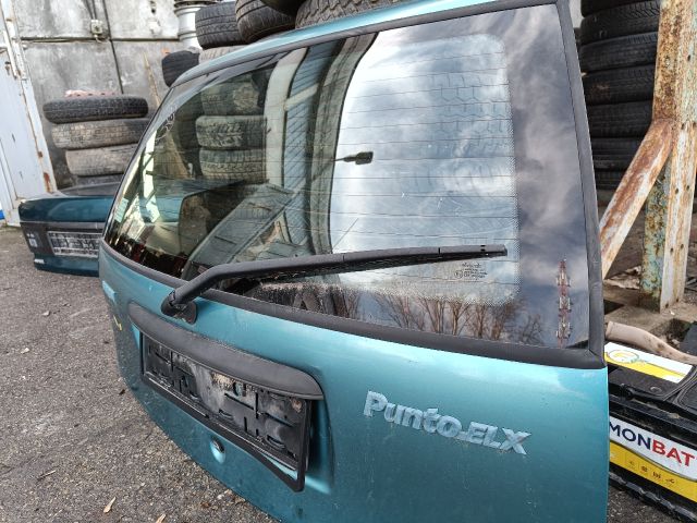 bontott FIAT PUNTO I Csomagtérajtó (Részeivel)