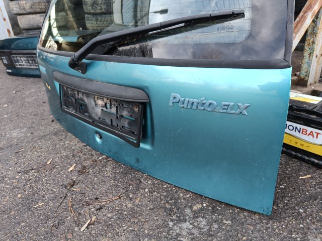 bontott FIAT PUNTO I Csomagtérajtó (Részeivel)