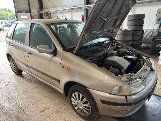 bontott FIAT PUNTO I Csomagtérajtó (Üres lemez)