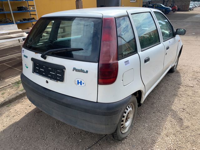 bontott FIAT PUNTO I Csomagtérajtó (Üres lemez)