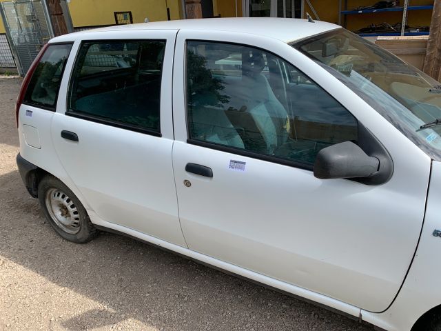 bontott FIAT PUNTO I Első Ablaktörlő Szerkezet Motorral