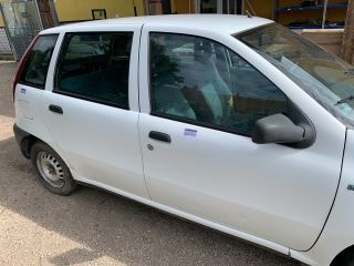 bontott FIAT PUNTO I Első Ablaktörlő Szerkezet Motorral