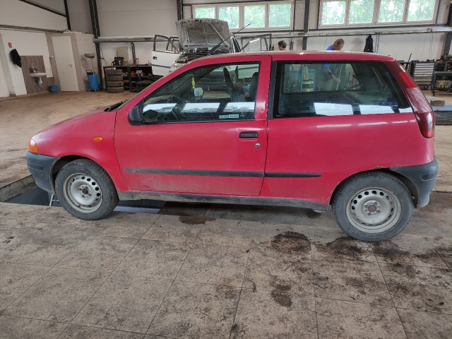 bontott FIAT PUNTO I Első Lökhárító (Üresen)