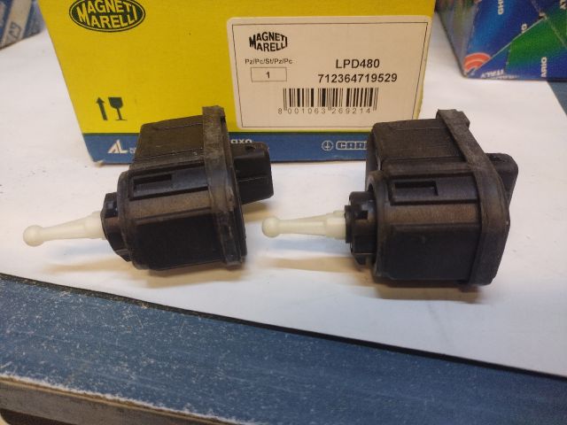 bontott FIAT PUNTO I Fényszórómagasság Állító Motor (Pozíciófüggetlen)