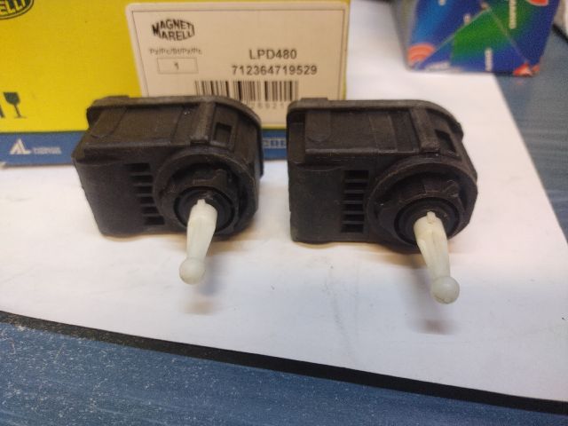 bontott FIAT PUNTO I Fényszórómagasság Állító Motor (Pozíciófüggetlen)