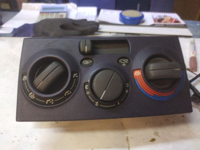 bontott FIAT PUNTO I Fűtéskapcsoló (Nem klímás)