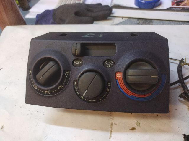 bontott FIAT PUNTO I Fűtéskapcsoló (Nem klímás)