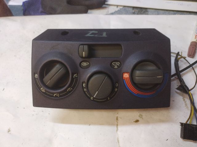 bontott FIAT PUNTO I Fűtéskapcsoló (Nem klímás)