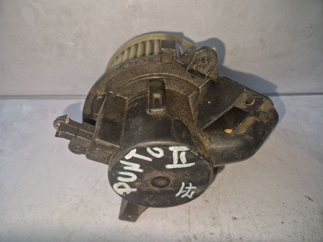 bontott FIAT PUNTO I Fűtőmotor (Klímás)