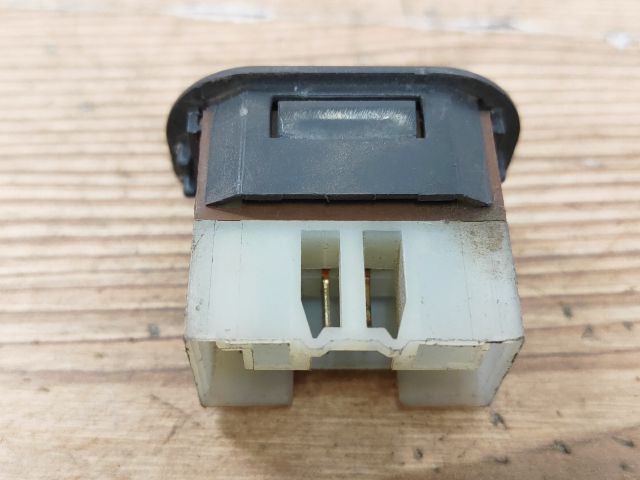 bontott FIAT PUNTO I Jobb első Ablakemelő Kapcsoló