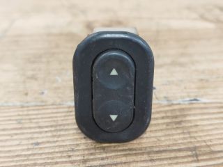 bontott FIAT PUNTO I Jobb első Ablakemelő Kapcsoló