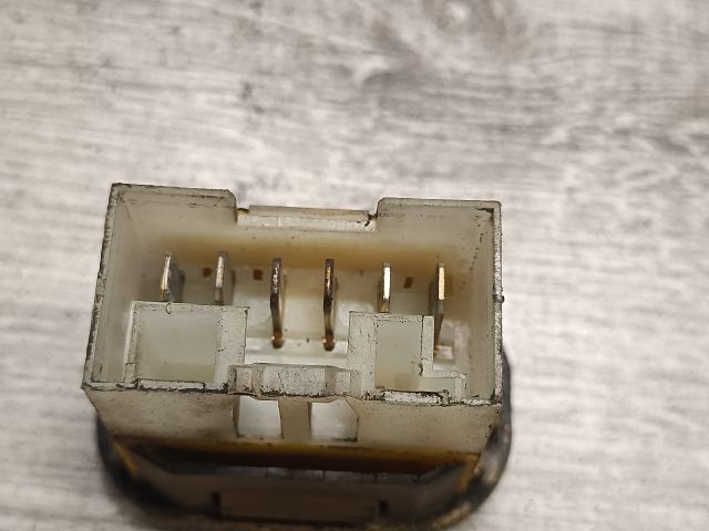 bontott FIAT PUNTO I Jobb első Ablakemelő Kapcsoló