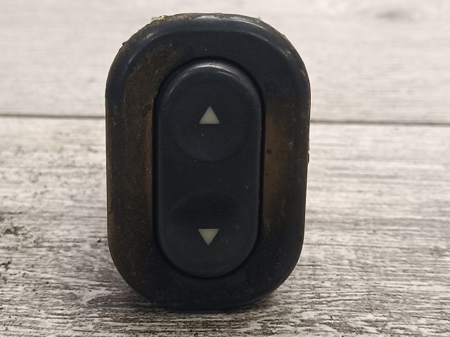 bontott FIAT PUNTO I Jobb első Ablakemelő Kapcsoló