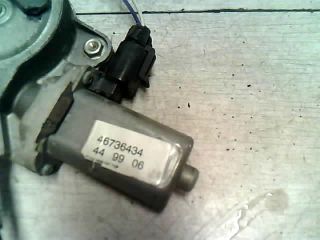 bontott FIAT PUNTO I Jobb első Ablakemelő Szerkezet (Elektromos)