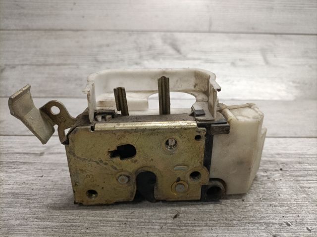 bontott FIAT PUNTO I Jobb első Ajtózár